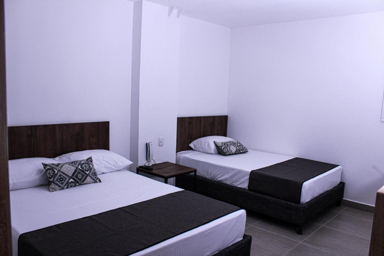 Ayenda Hotel Mm Pereira Exterior photo